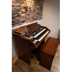 Hammond C3 with Bench and Pedal with optional Leslie